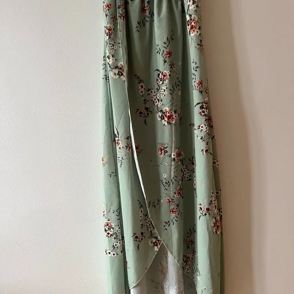 Boohoo green floral maxi dress - Picture 2 of 5